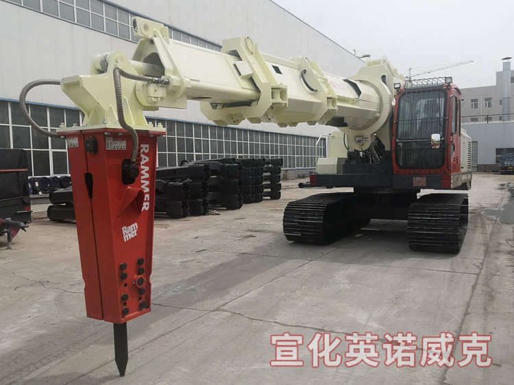 LB140履帶式拆爐機(jī) 